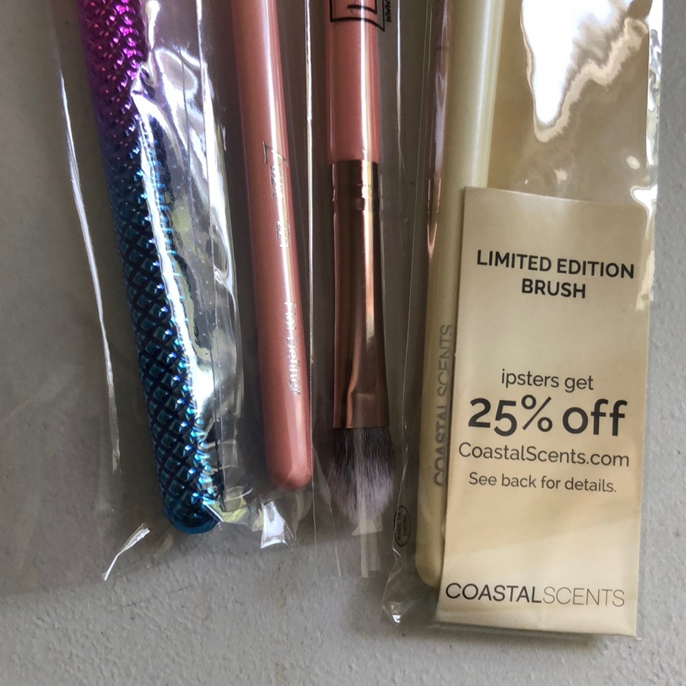 Makeup Brush Set - Picture 3 of 3